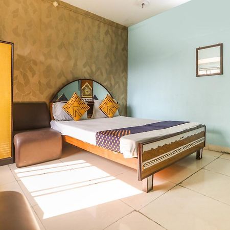 Spot On 10470 Hollywood Joka Hotel Bhasa Exterior photo