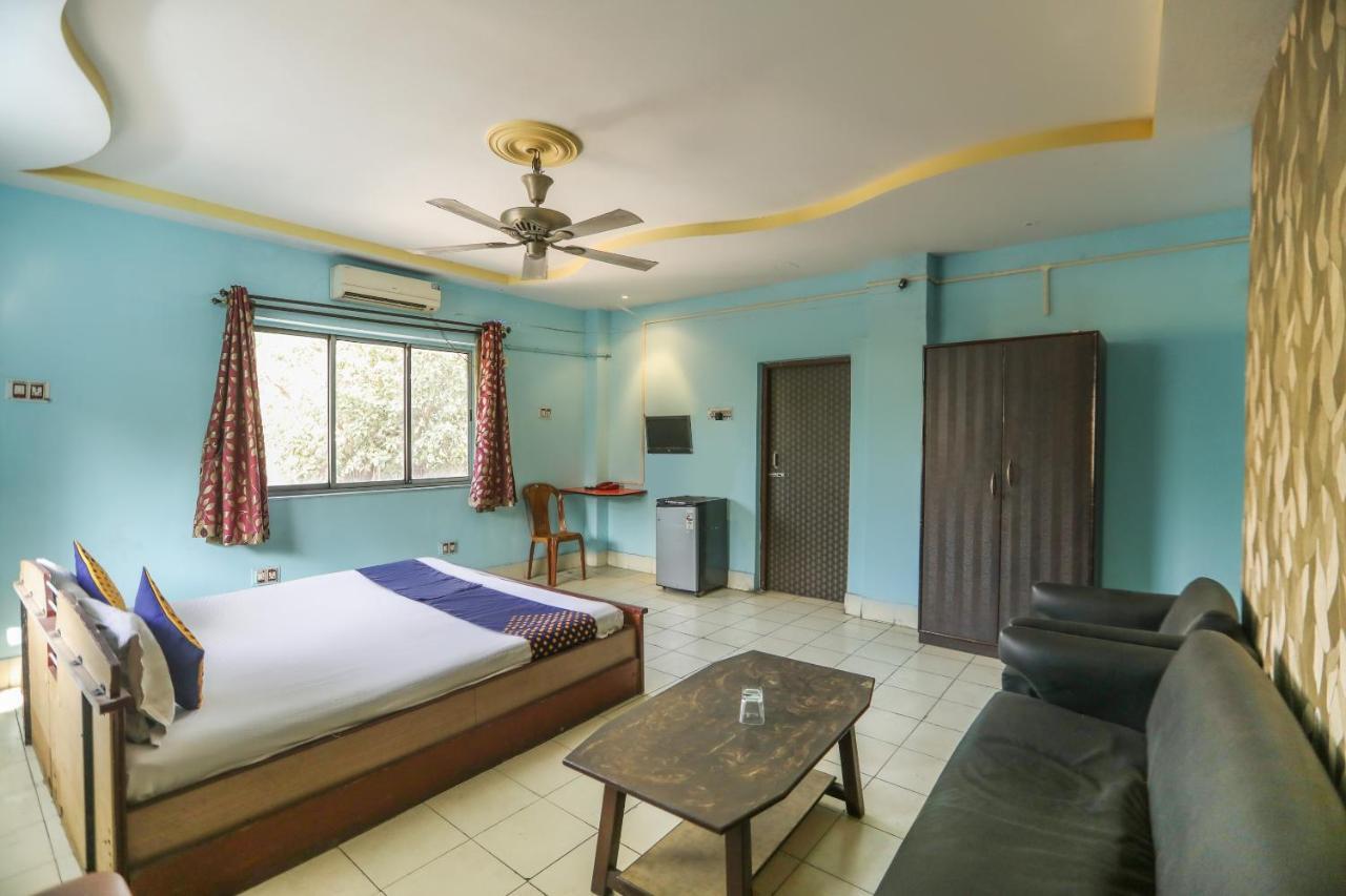 Spot On 10470 Hollywood Joka Hotel Bhasa Exterior photo